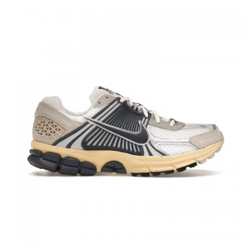 Nike Zoom Vomero 5 Chunky Sneakers White and Black