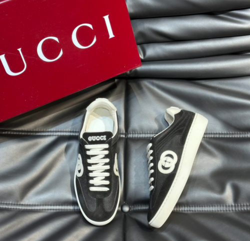 Gucci GG Retro Low Top Sneakers Black and White