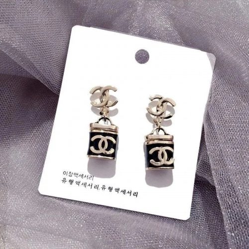 Chanel CC Logo Drop Earrings Elegant Accessories Black and Gold