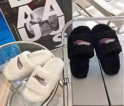Balenciaga Fuzzy Slide Sandals Comfortable Casual Slippers Black and White