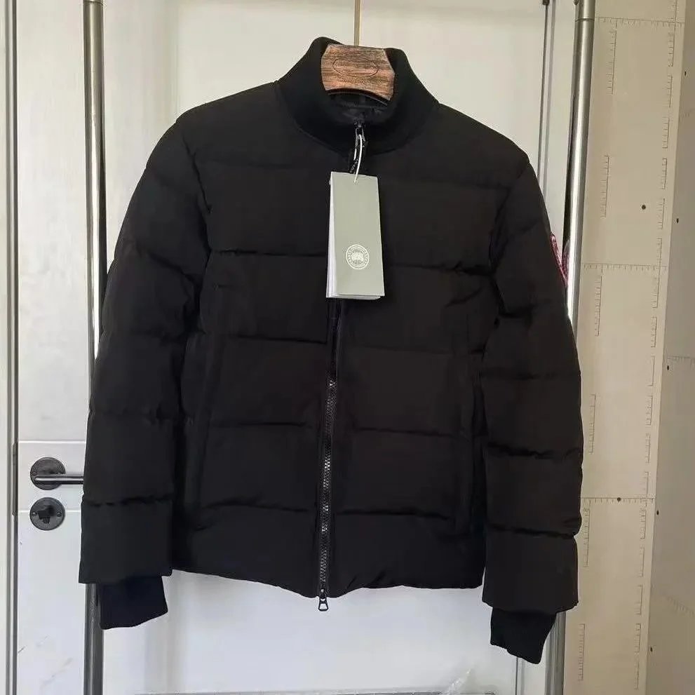 Canada goose无帽黑色<70%白绒(羽绒服) Canada goose无帽黑色<70%白绒(羽绒服)