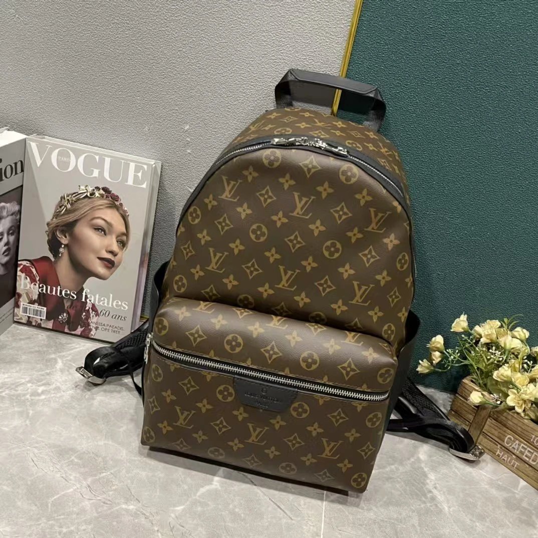9 9