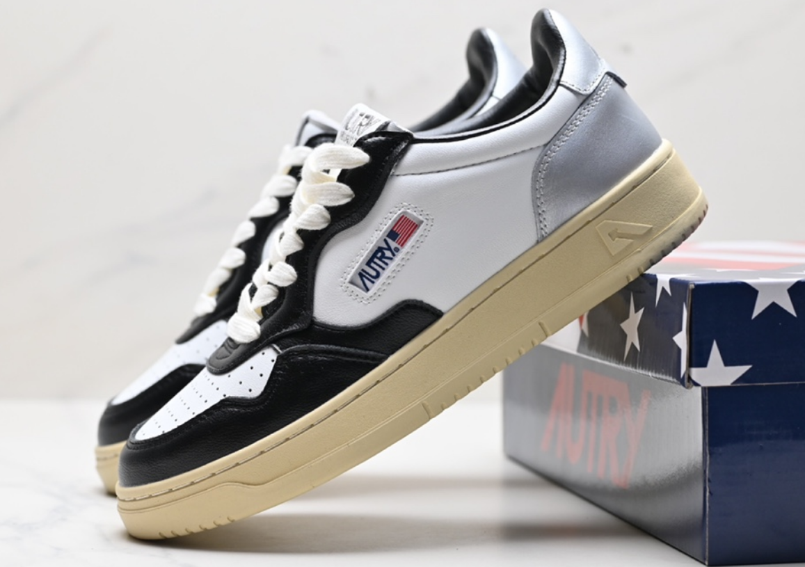 4 4