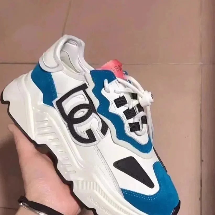 9 9