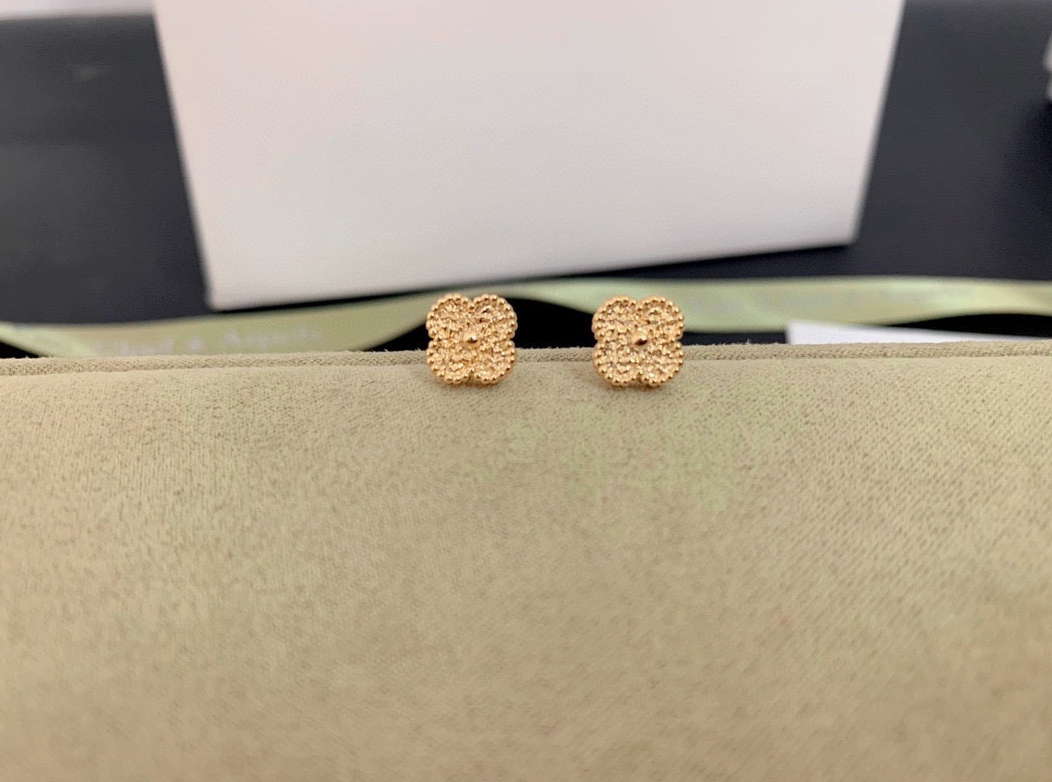4 4