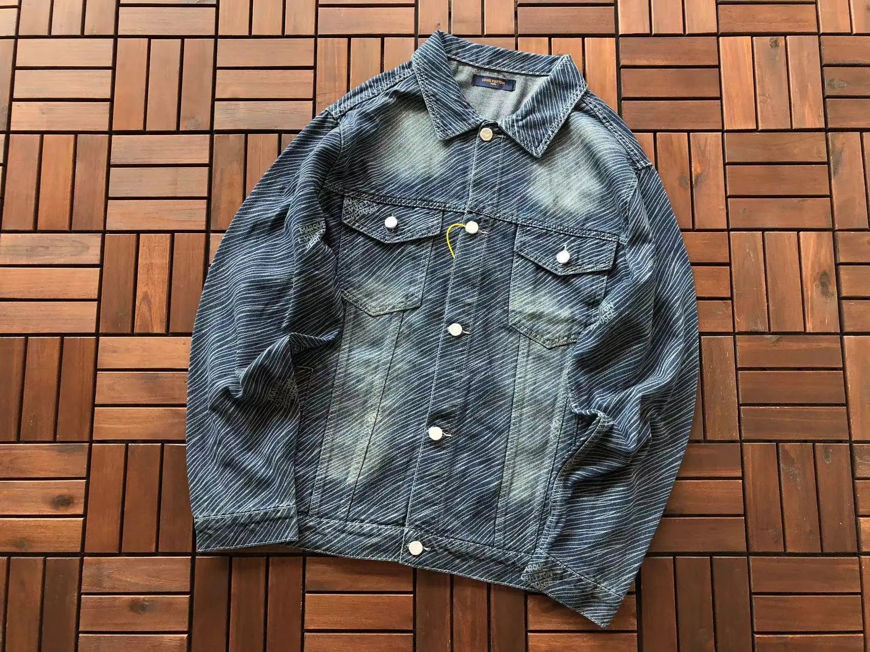 9 9