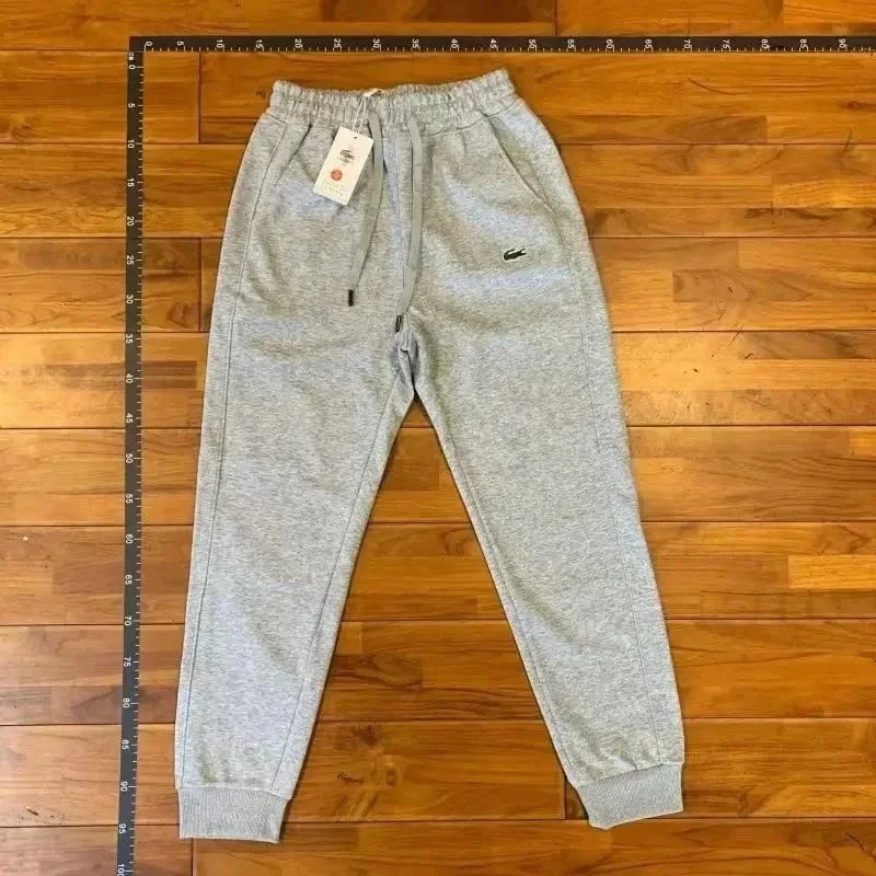 裤子灰色 裤子灰色