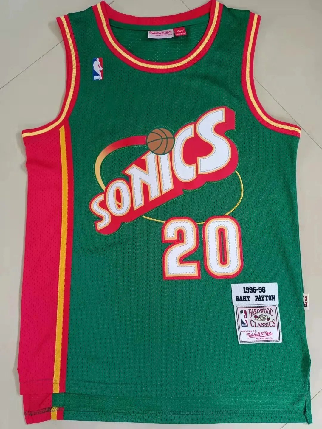 3 3