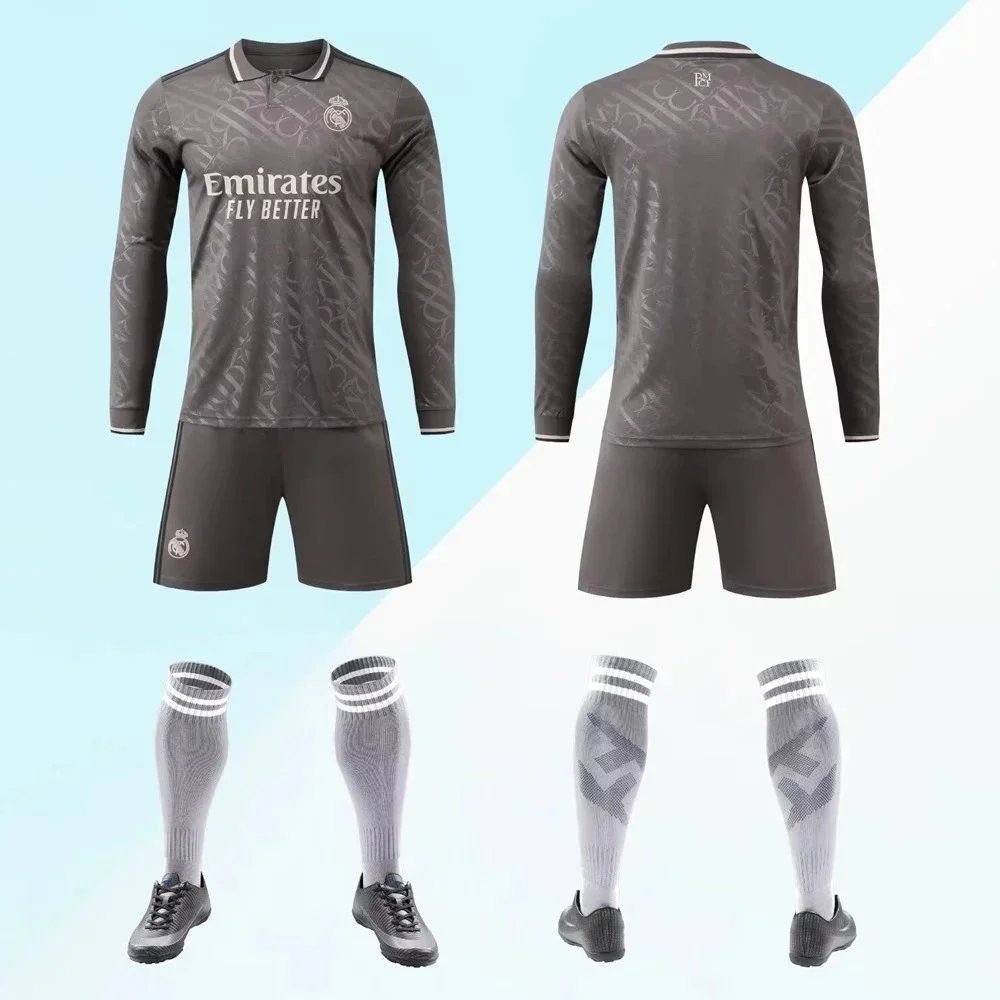 24 Real Madrid away (Style 2) 24 Real Madrid away (Style 2)
