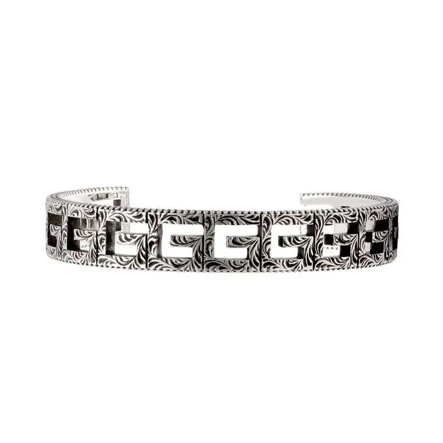 4 4