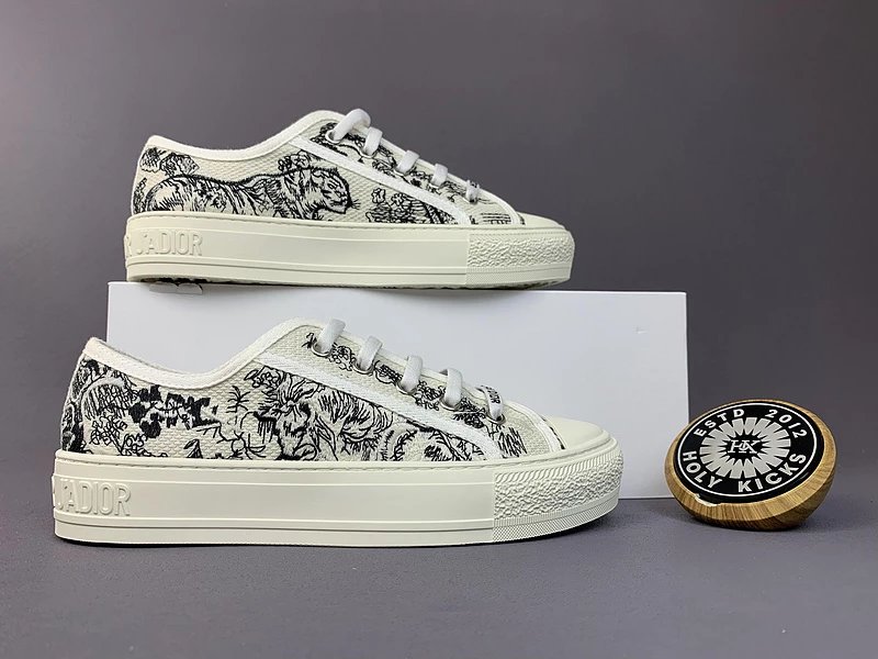 06 06