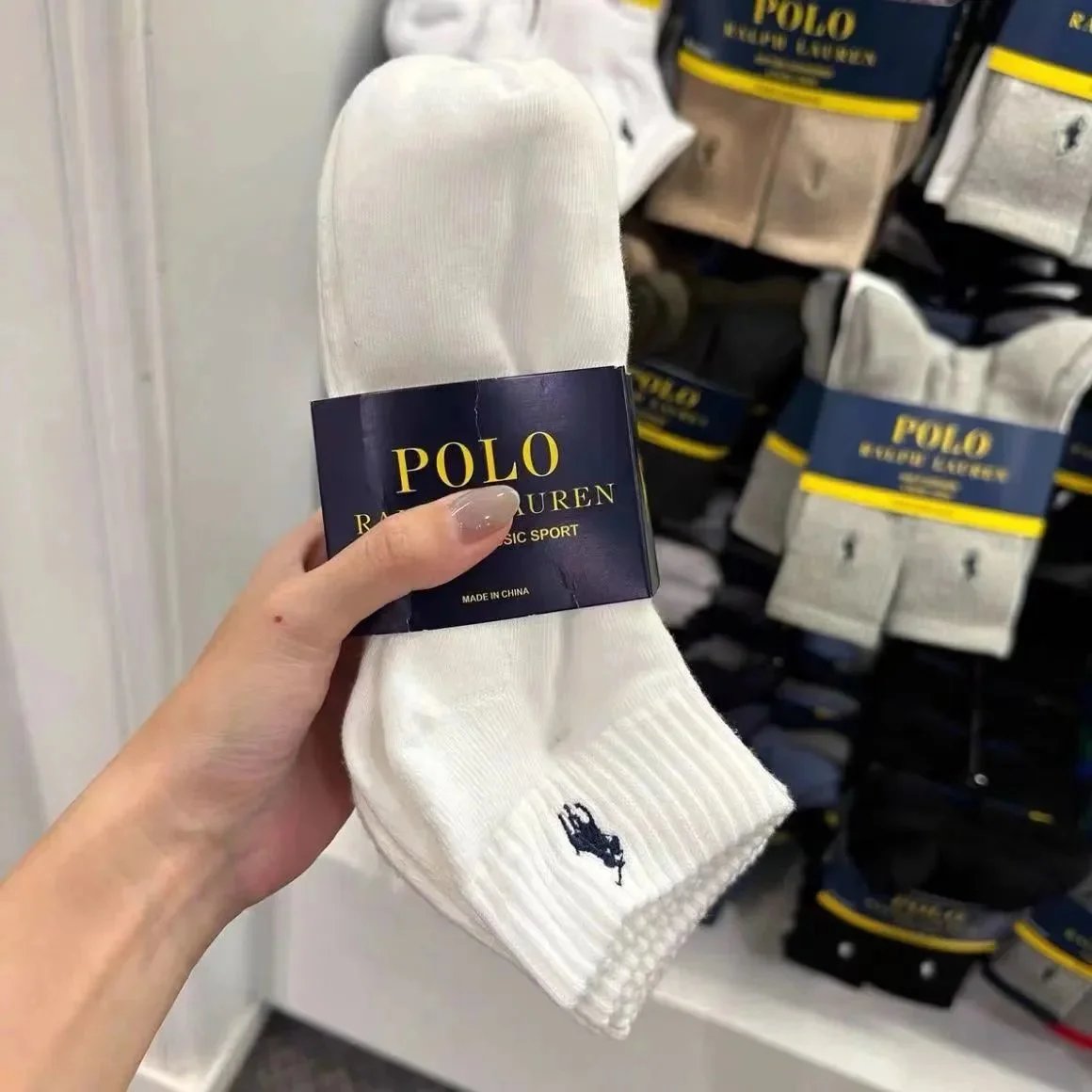 White Mid-6 Pairs White Mid-6 Pairs