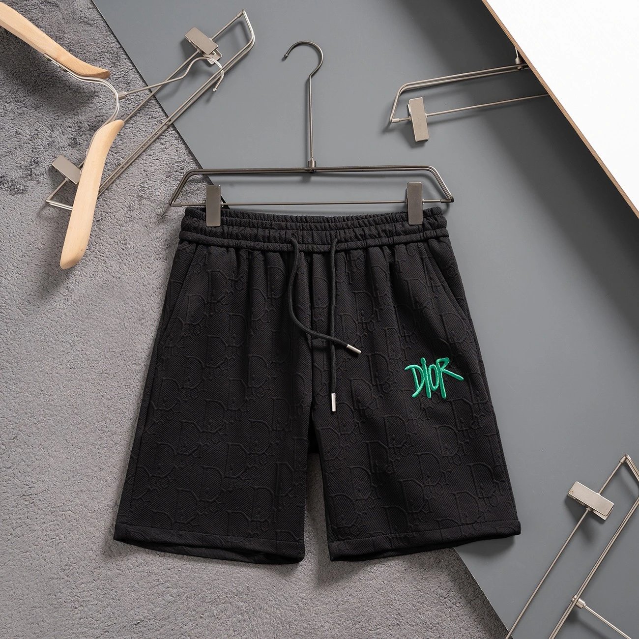 6 6