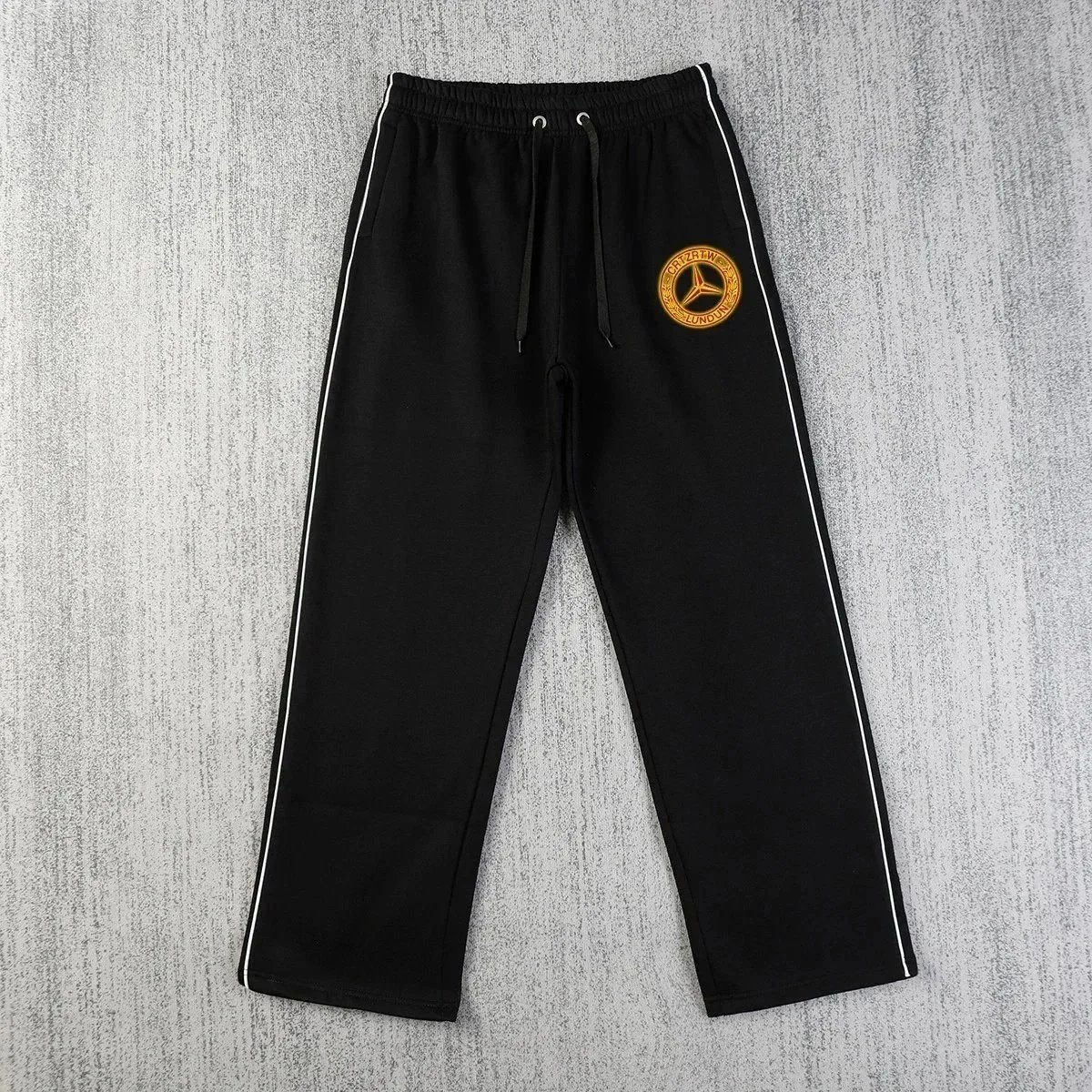 32 32