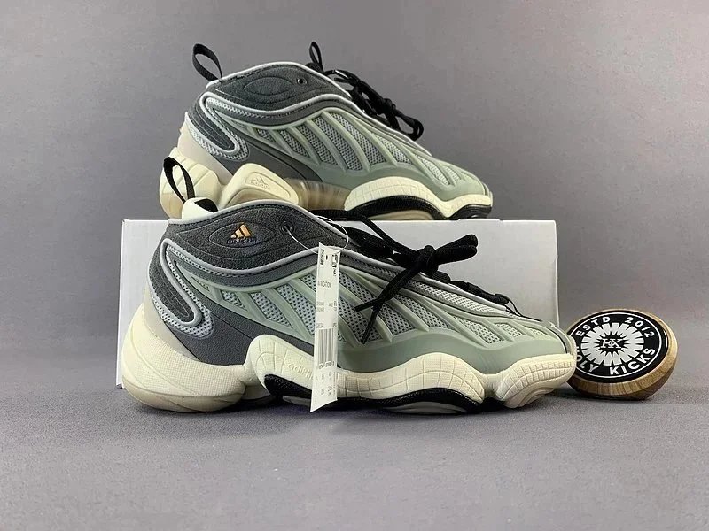 01 01