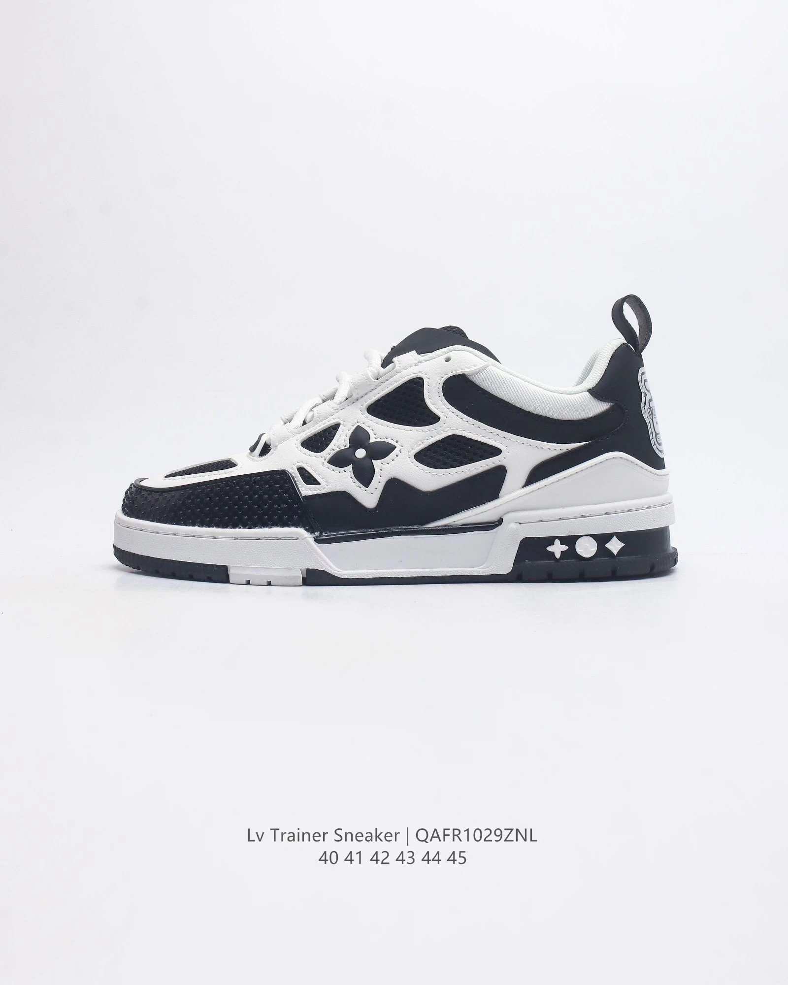 32 32