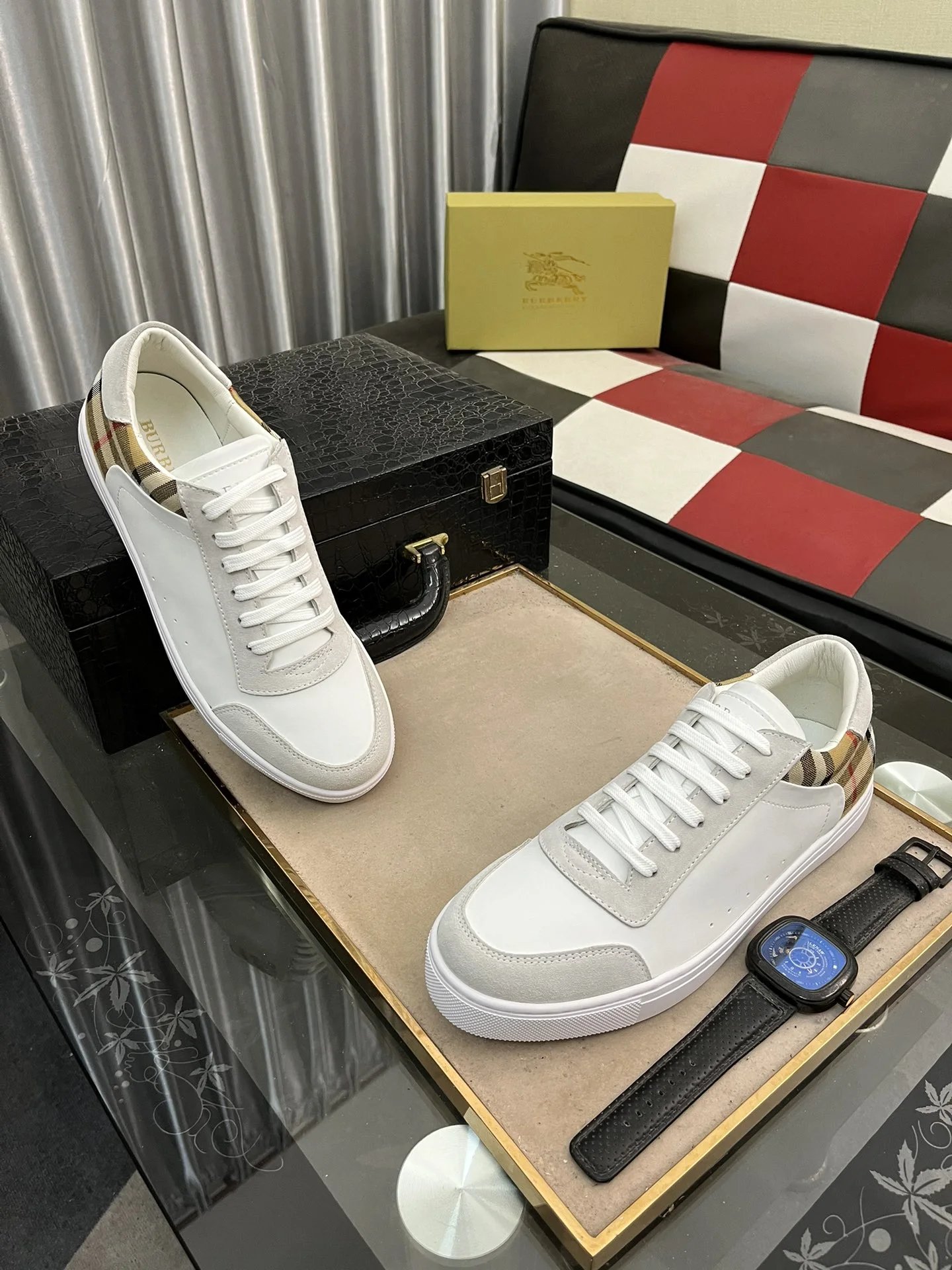 7 7