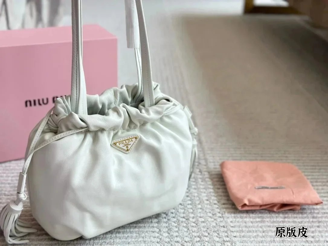 050404050-白色(Size:23*22cm) 050404050-白色(Size:23*22cm)