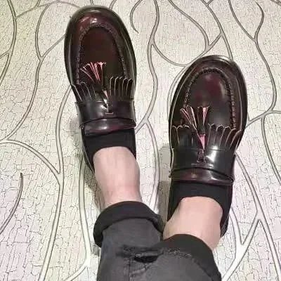 酒红色 酒红色