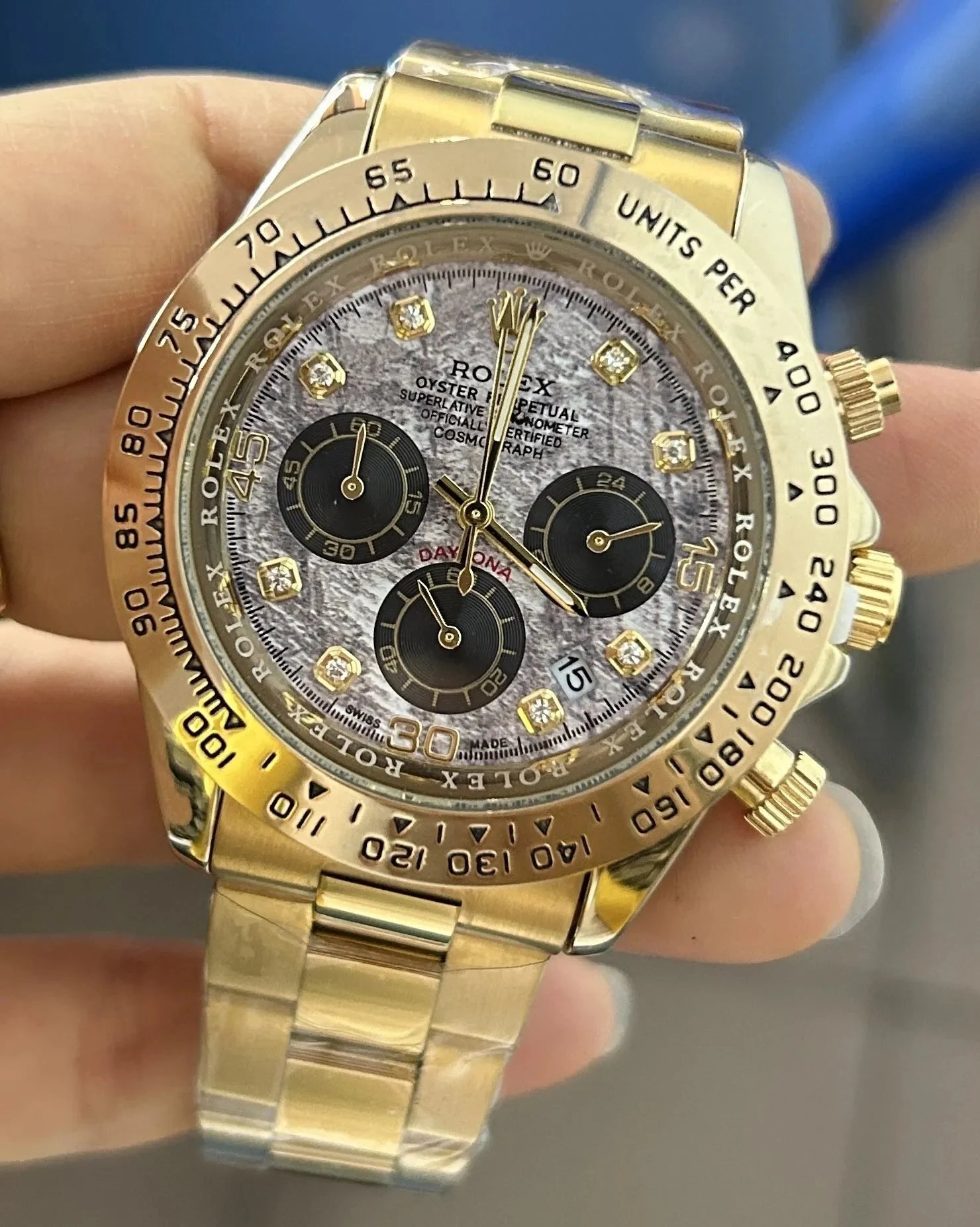 9 9