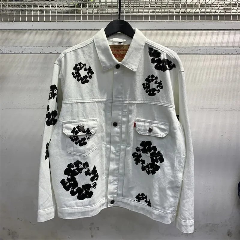 白色 白色