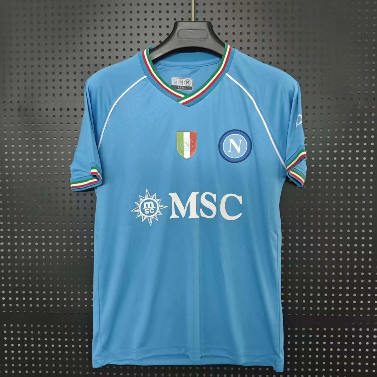 23-24 那不勒斯 主场. 23-24 那不勒斯 主场.