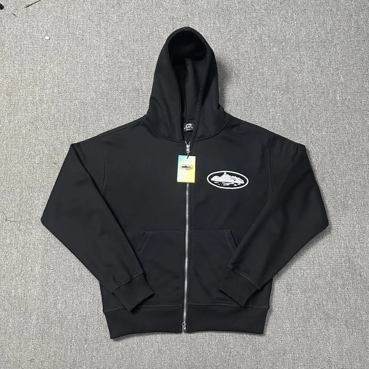 黑色拉链款上衣(白) 黑色拉链款上衣(白)