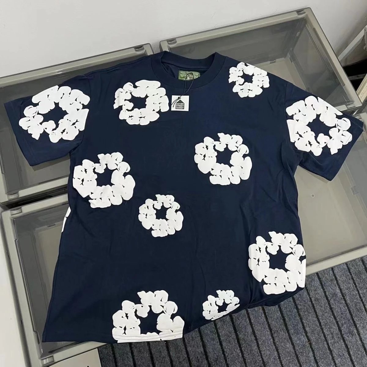 宝蓝色 宝蓝色
