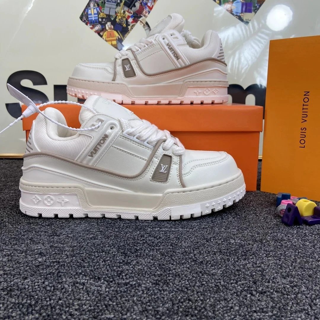 9 9