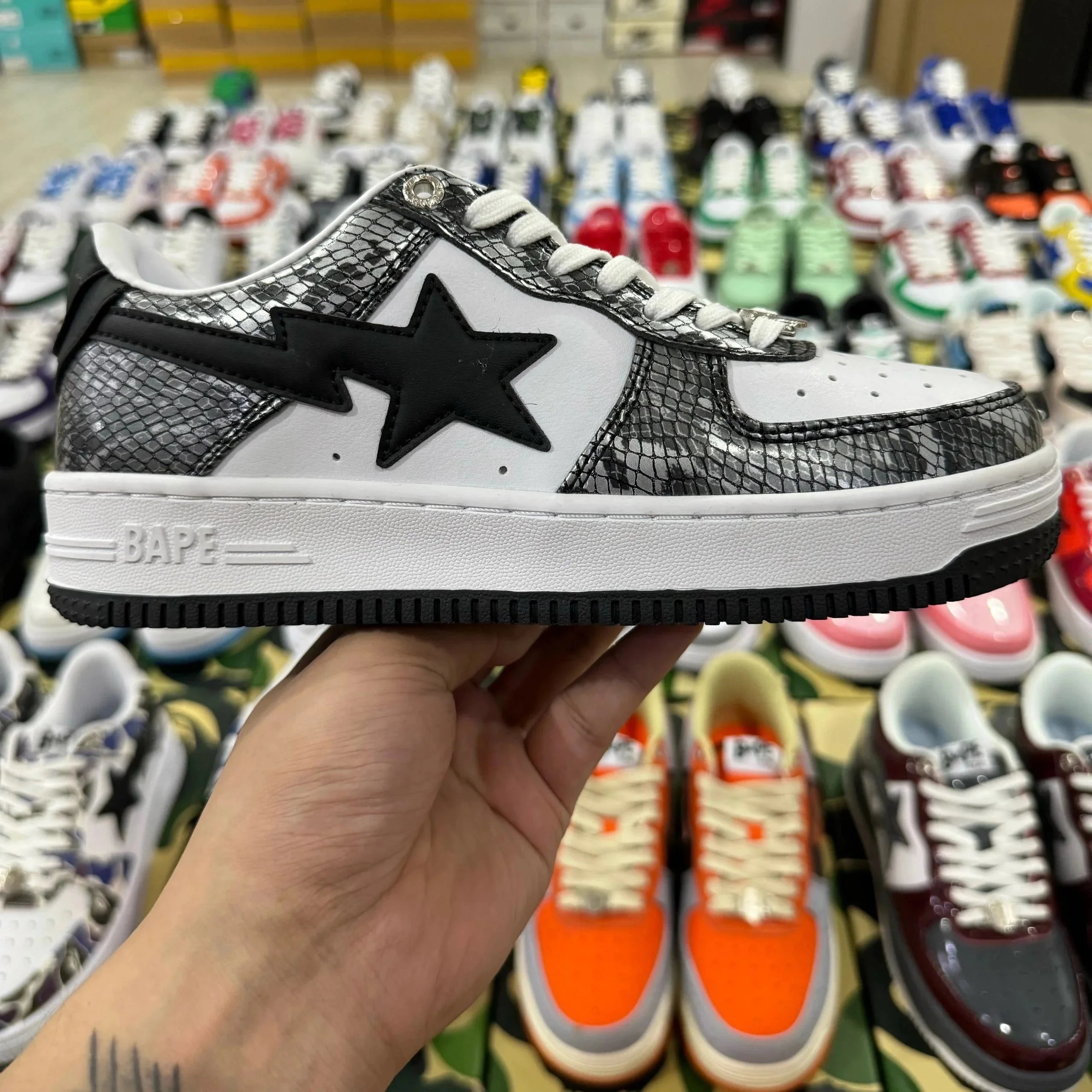 蛇纹黑白