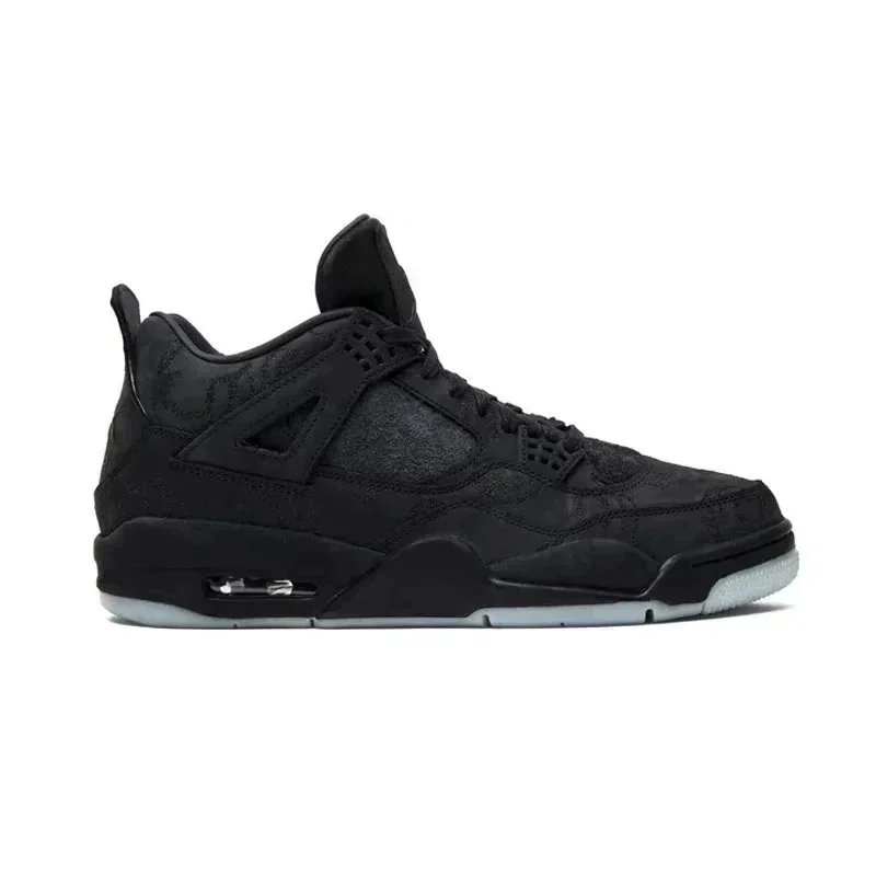 Kaws Black 930155-001