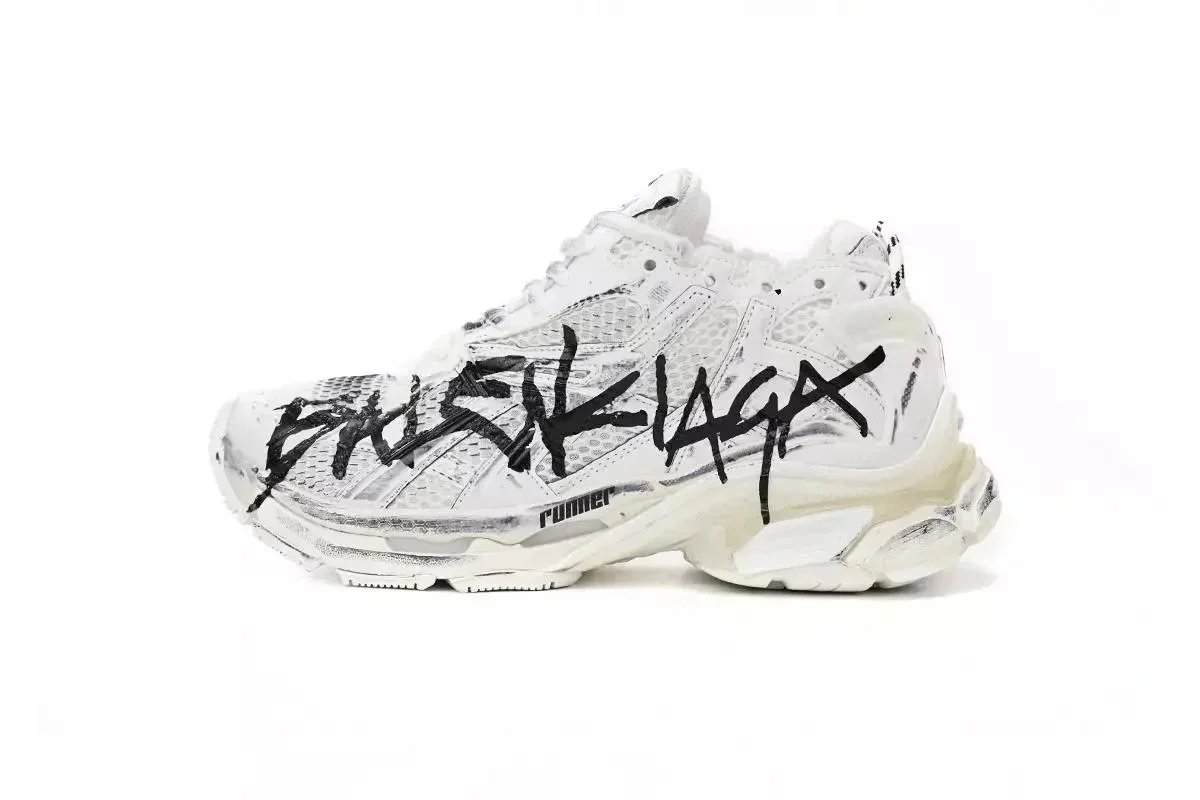 Graffiti White Graffiti White