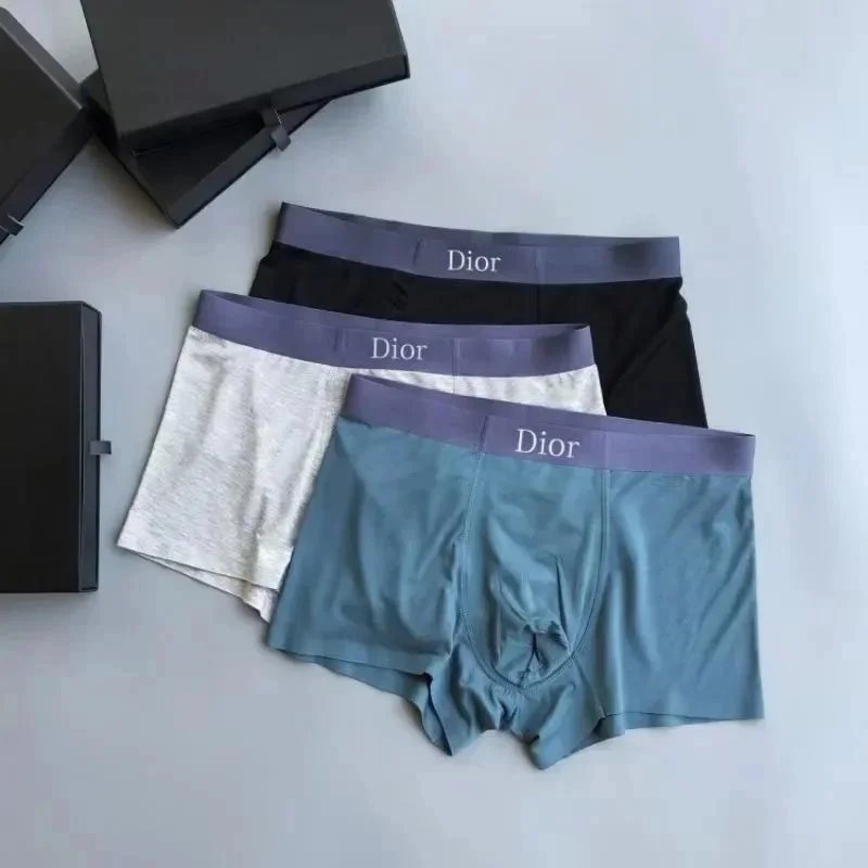 8（绿色+浅蓝+黑色）
