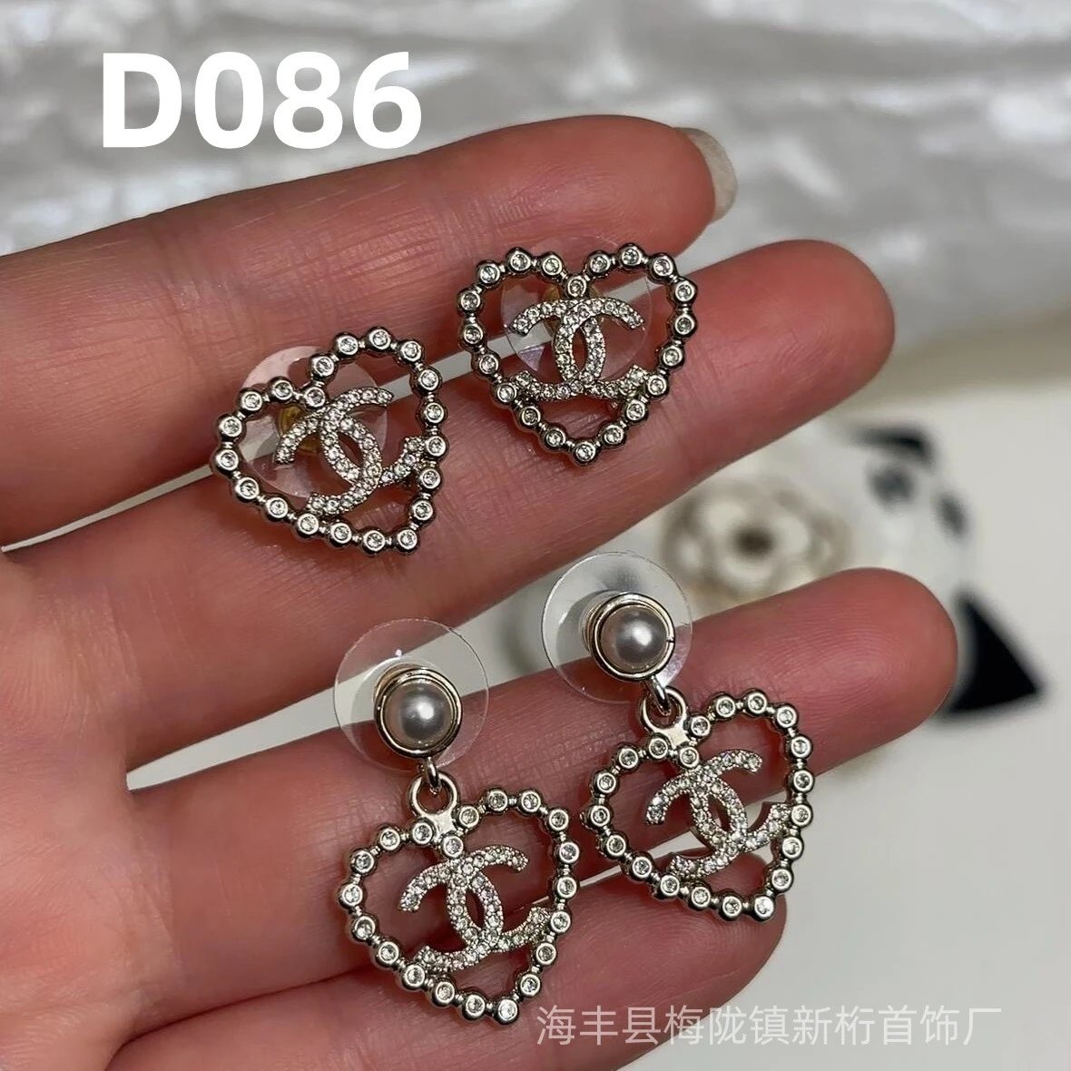 D086