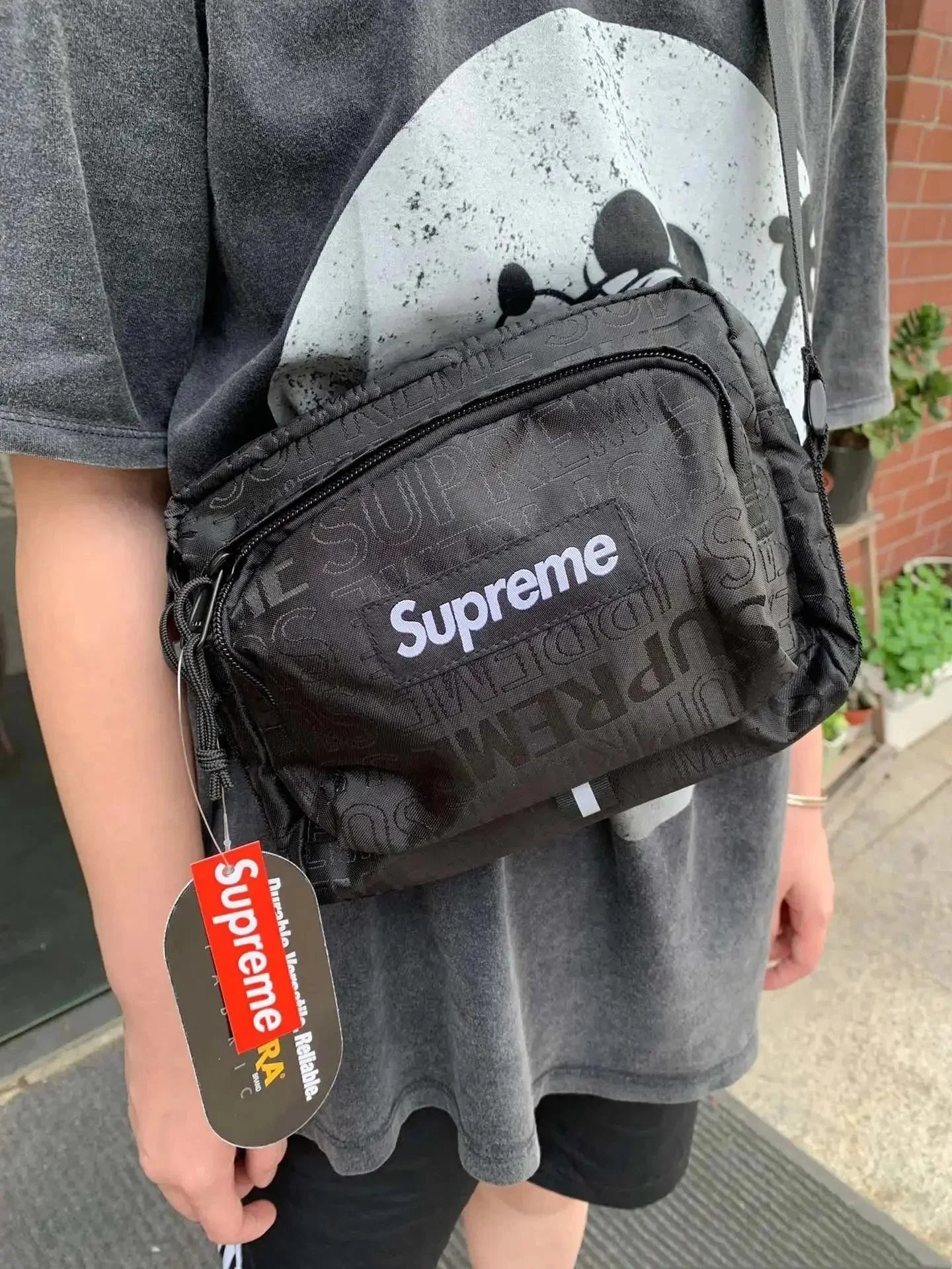 39黑色