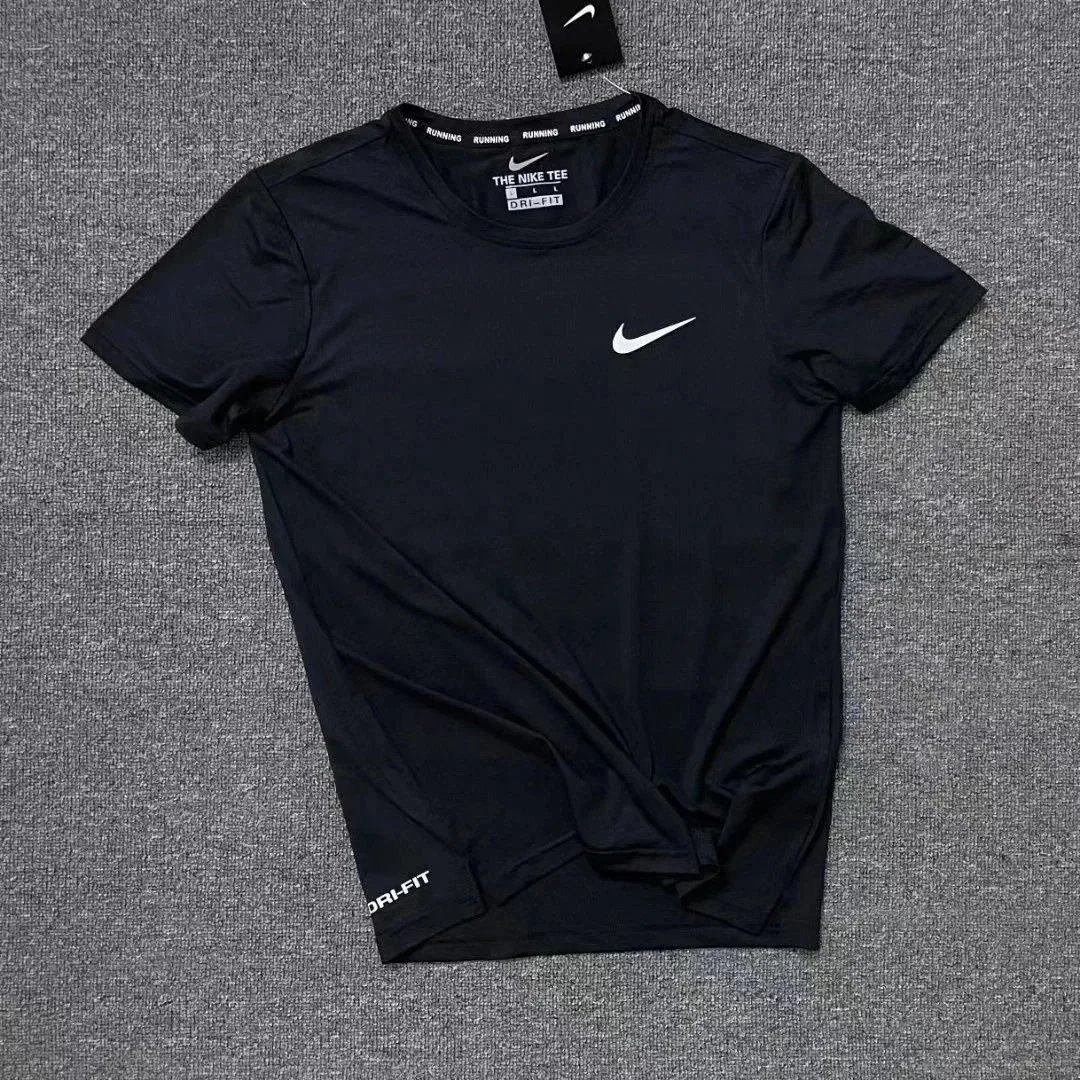 纯黑