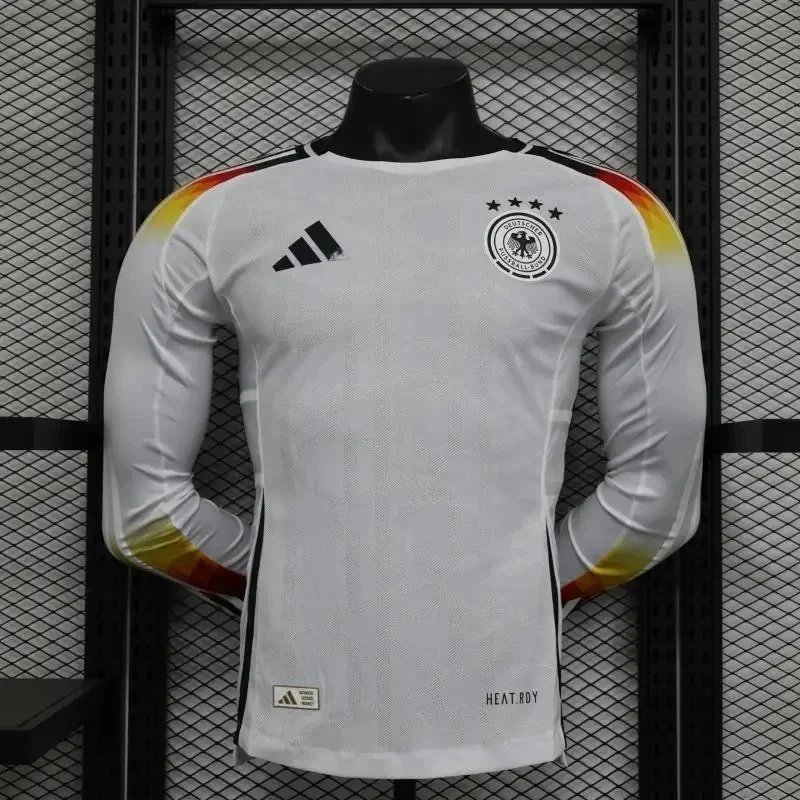 010934047 German main long-sleeve