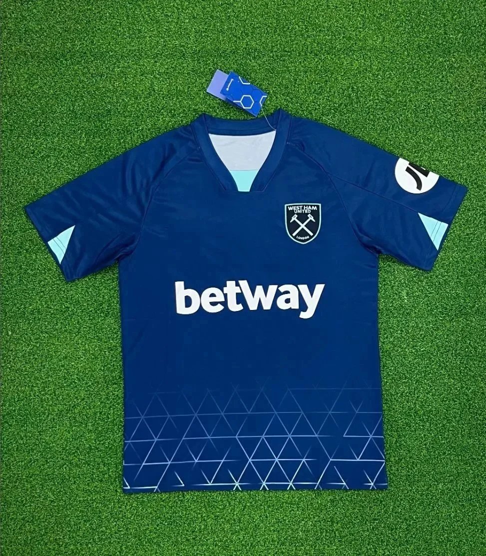 2324 West Ham United 2324 West Ham United