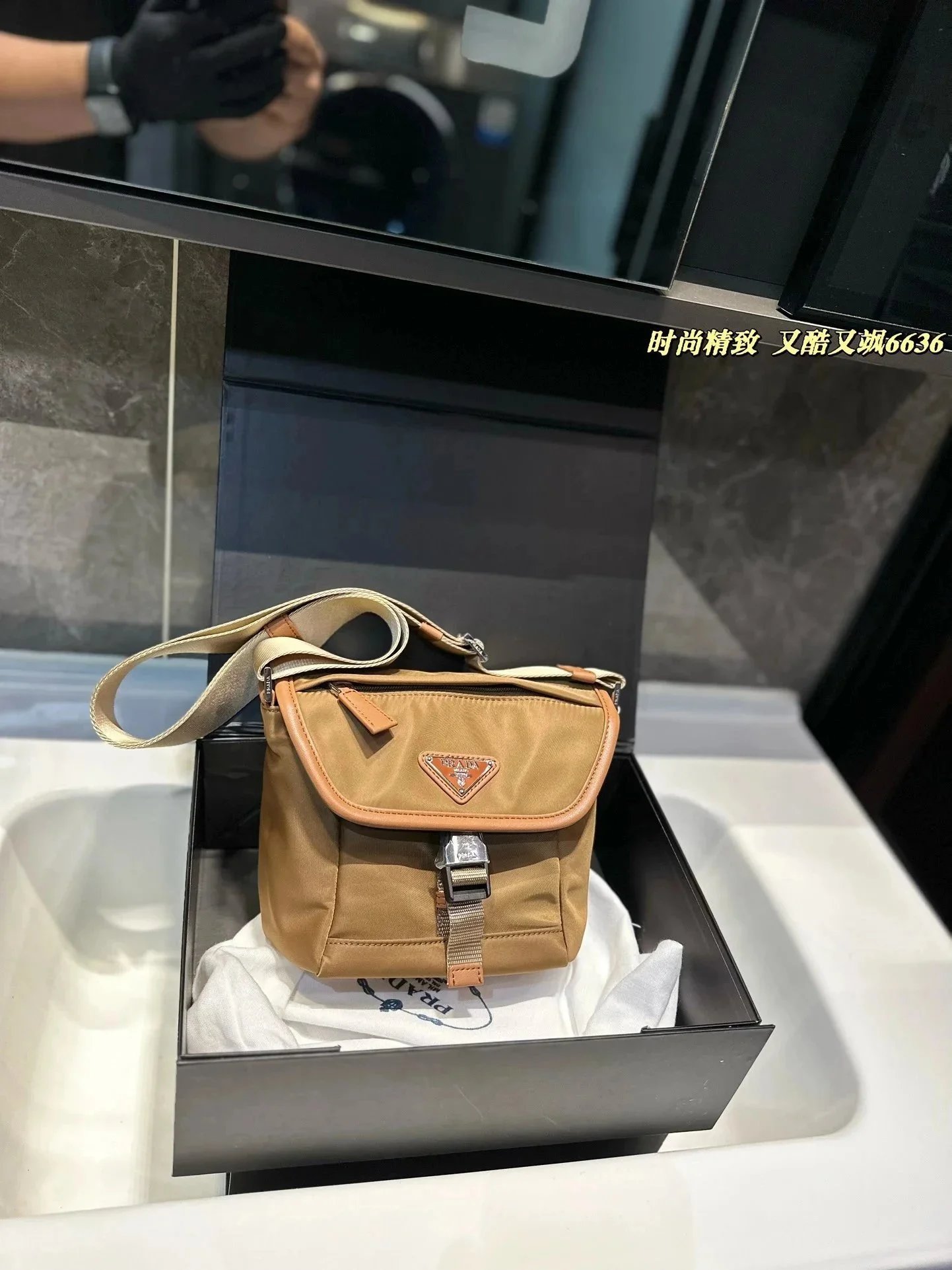 050404042-4(Size:16*15*8cm) 050404042-4(Size:16*15*8cm)
