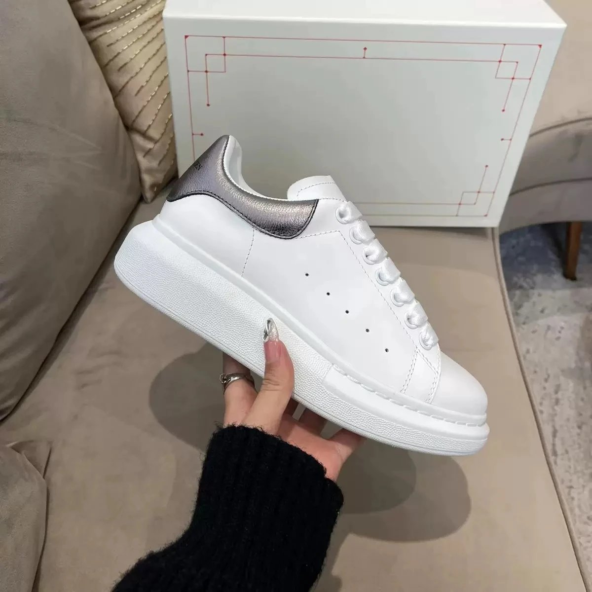 枪色尾 枪色尾