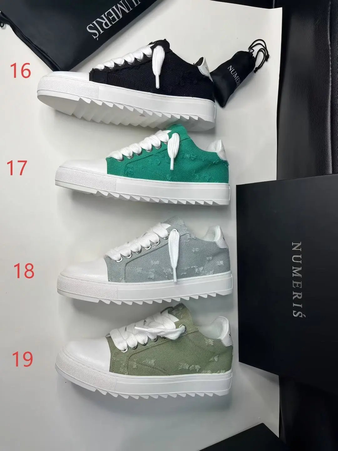 18蓝色 18蓝色
