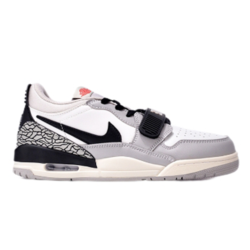 Tech Grey Fire Red Black CD9054-101 Tech Grey Fire Red Black CD9054-101