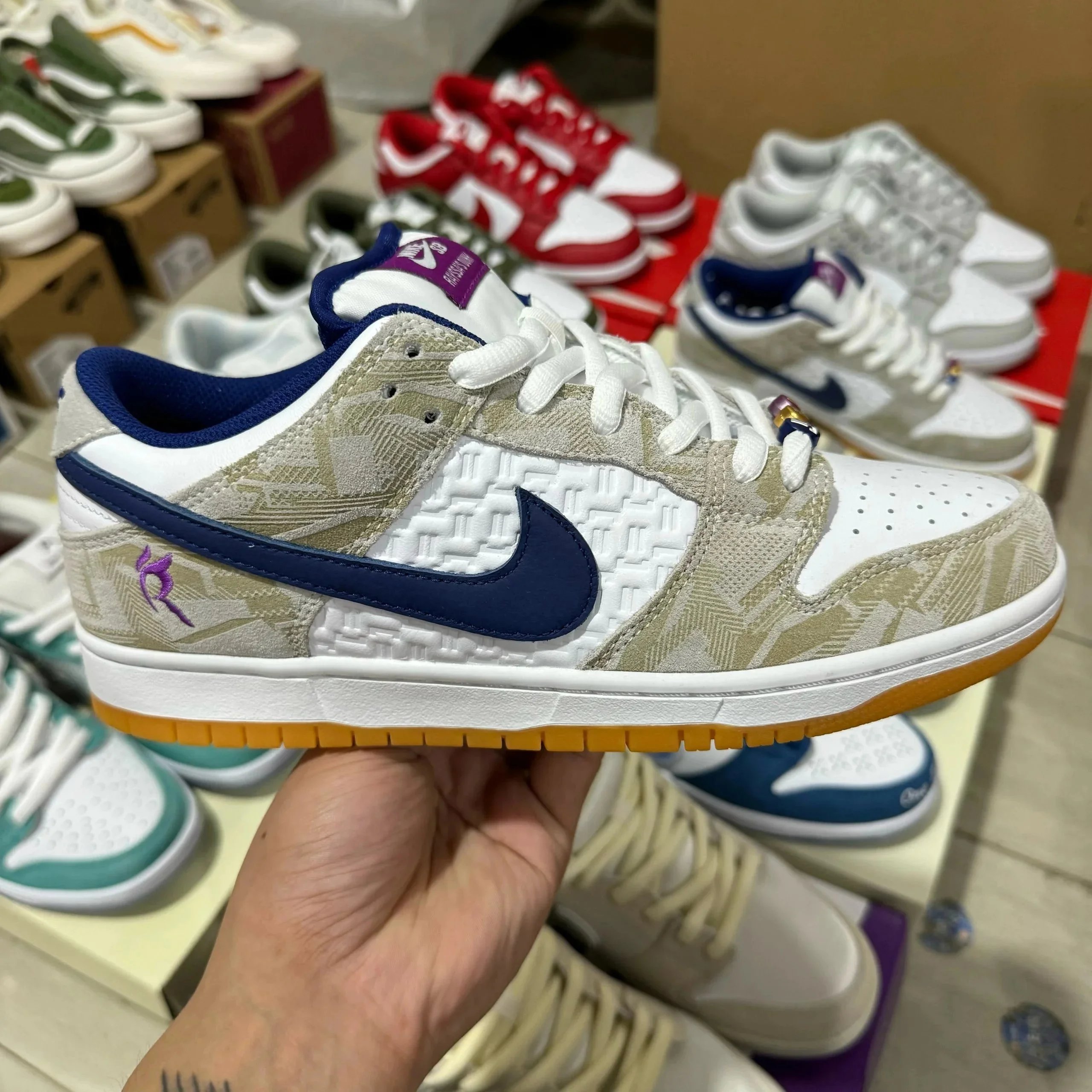 紫白联名 紫白联名