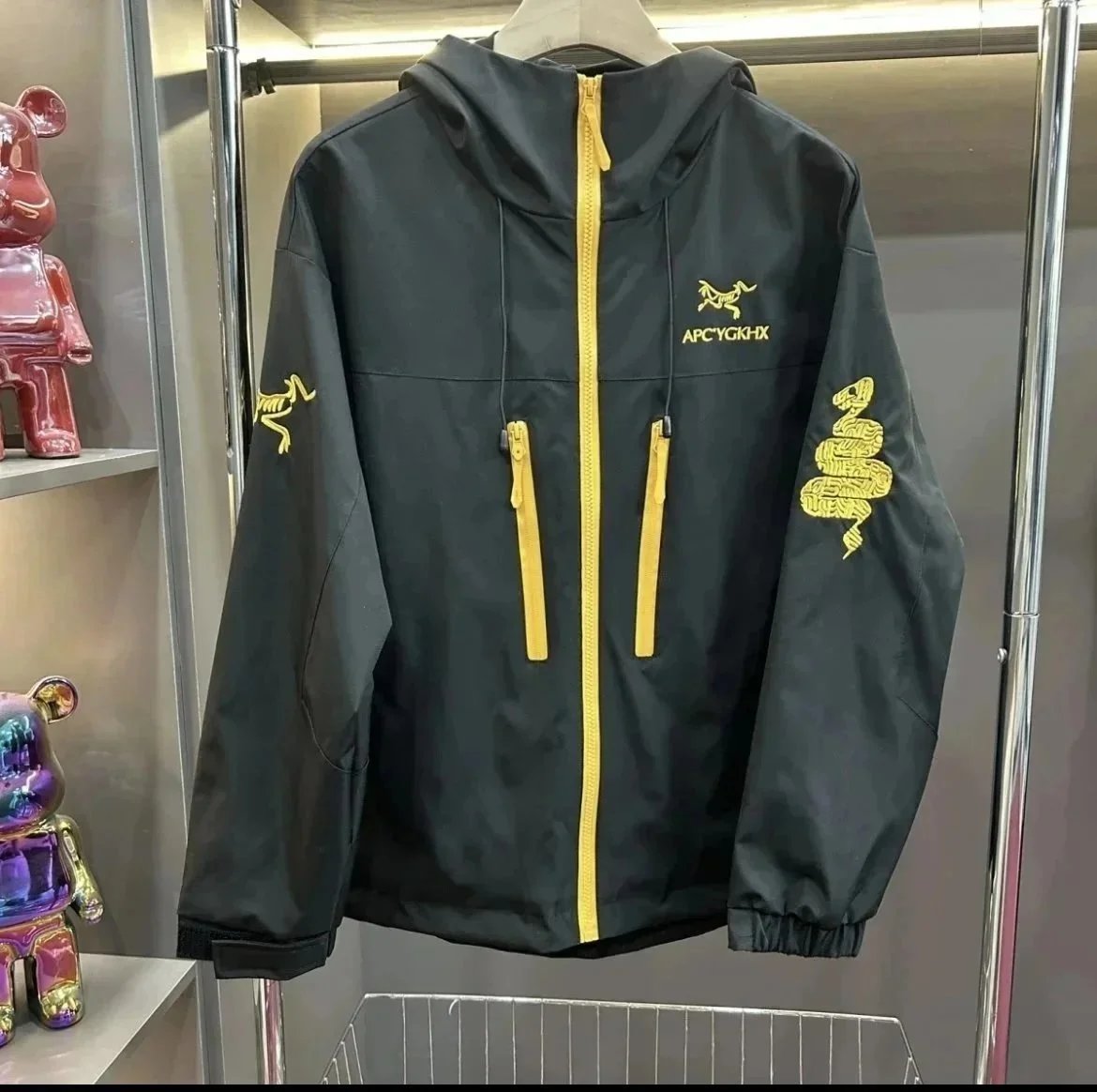 32 32