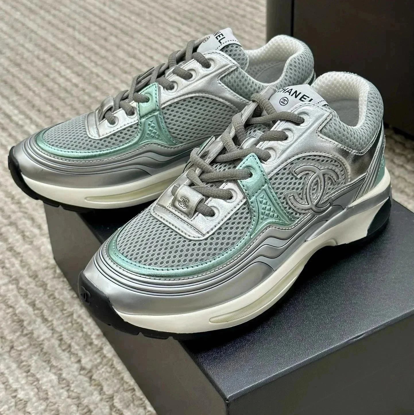 银绿 银绿