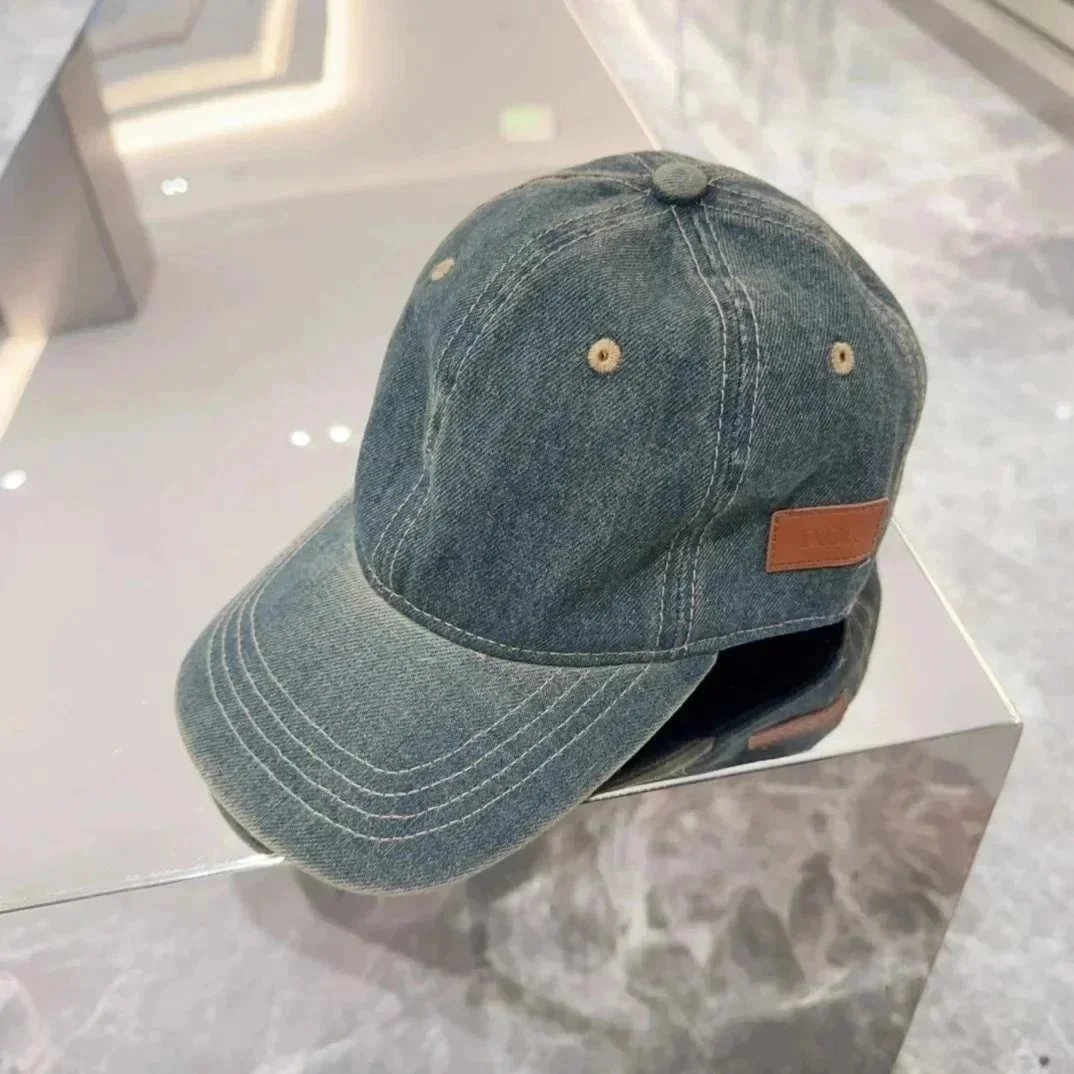 3 3