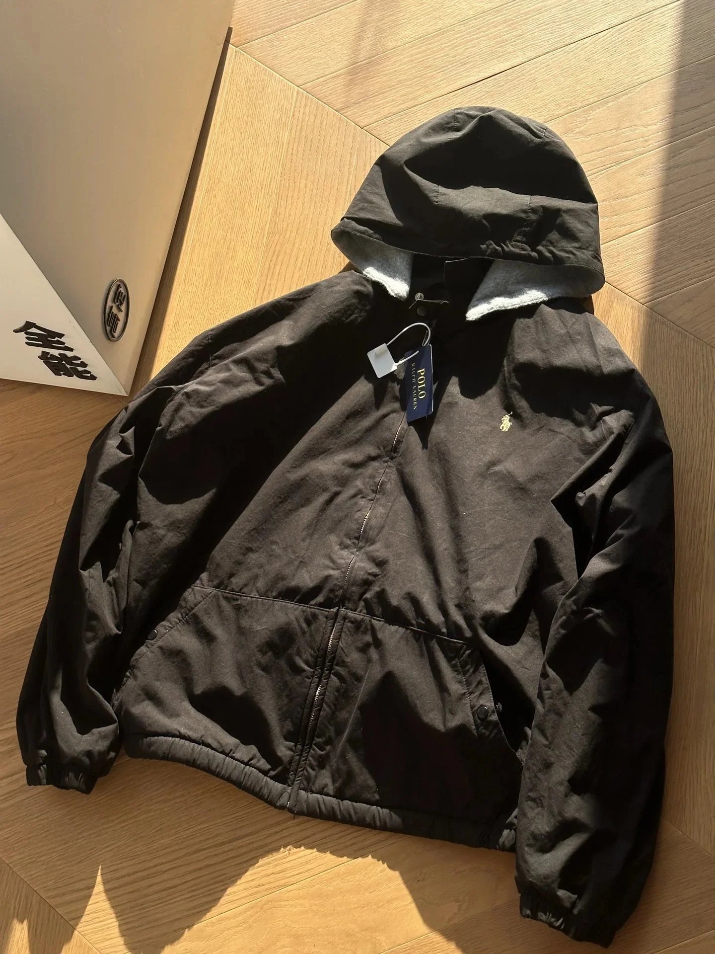 9 9