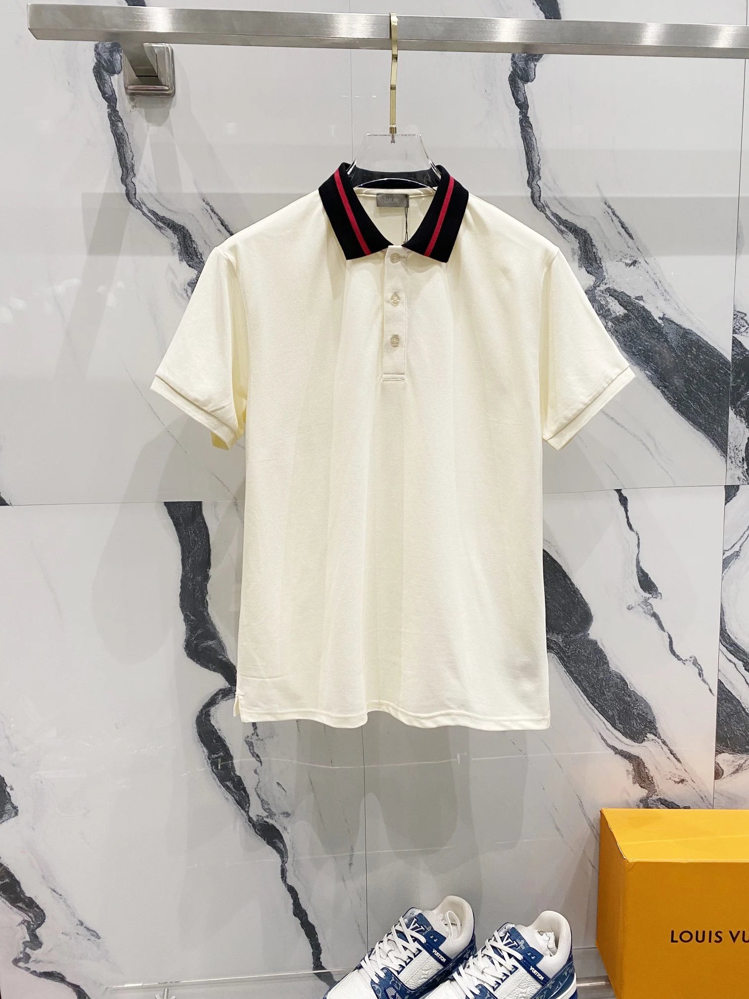 7 7