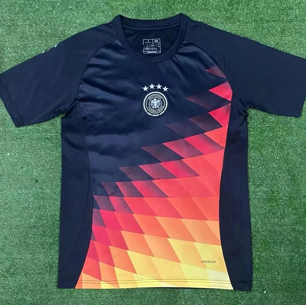 德国训练服黑黄 德国训练服黑黄