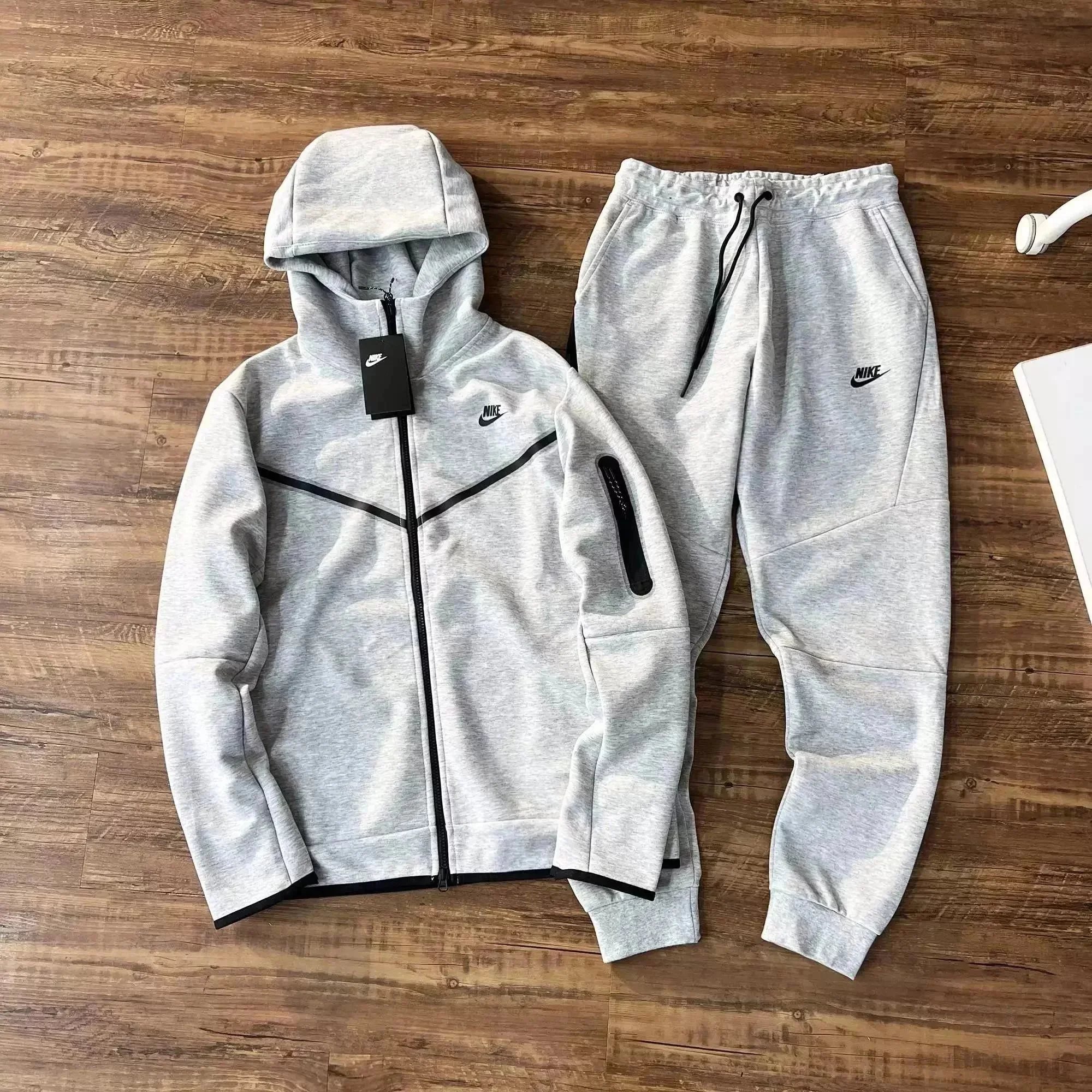 9 9